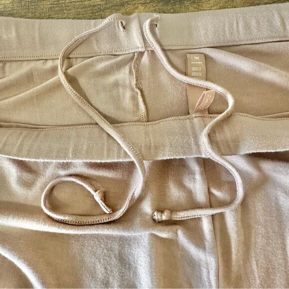 Skims Sleep Pant in Sienna - Picture 7 of 7